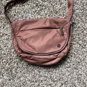 Lululemon crossbody, rust colored